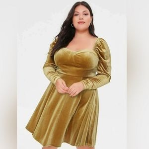 Nwt 1x forever 21+ gold velvet sweetheart dress